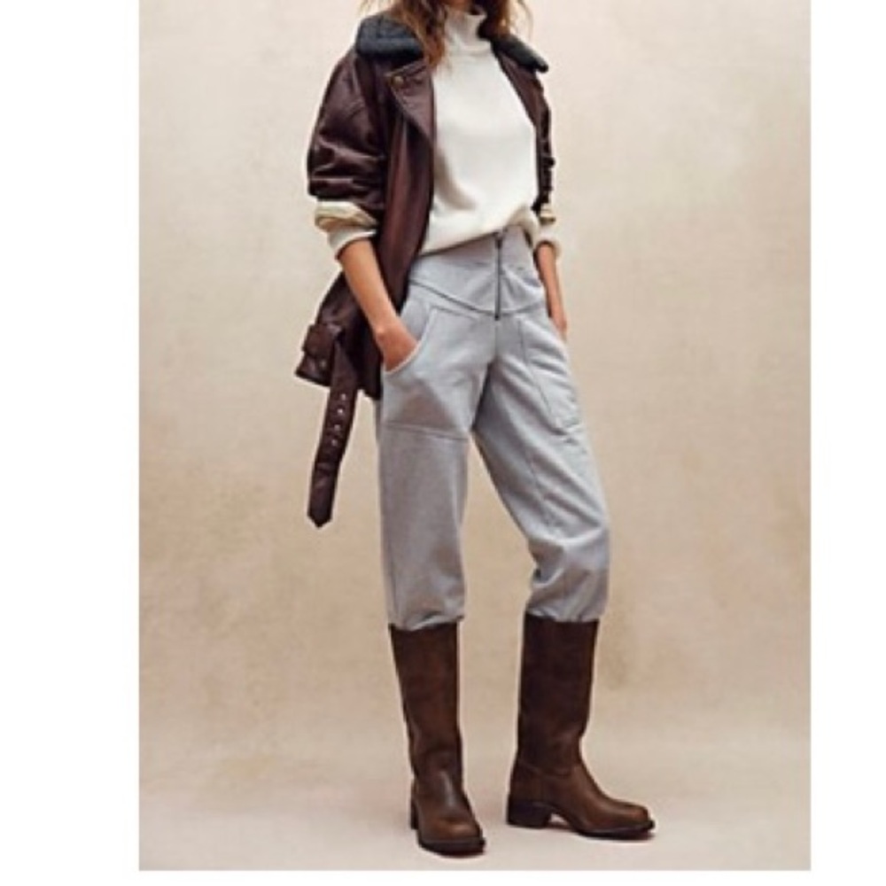 On the road sweat pants